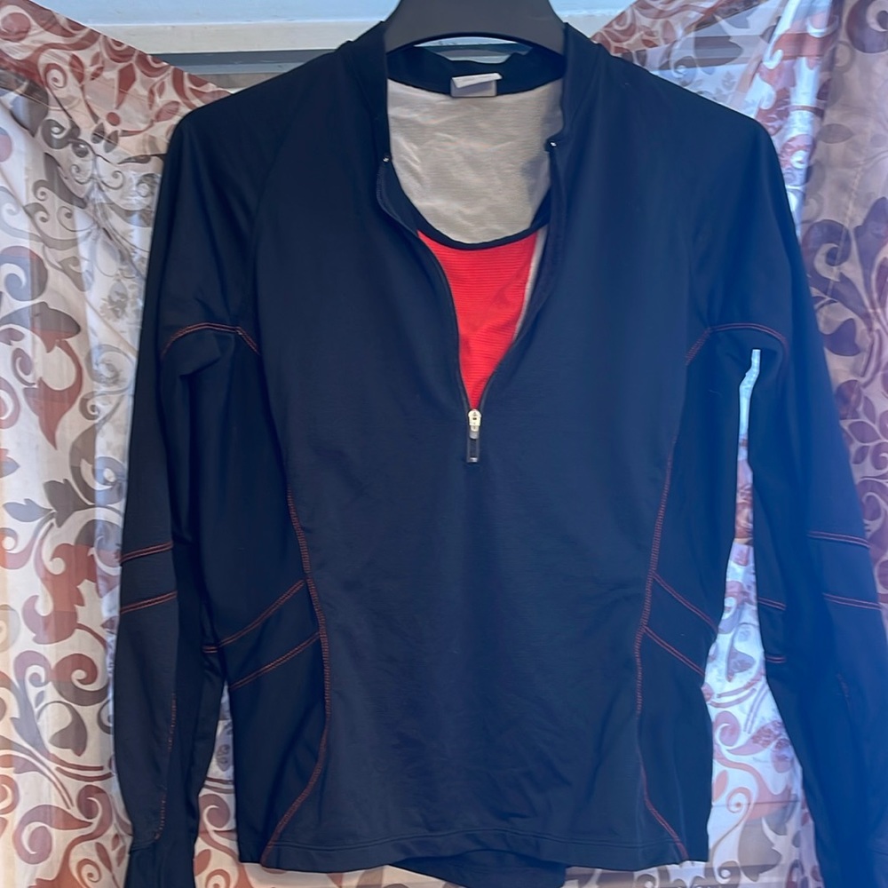 Woman’s Nike Pullover w/ attached sports bra